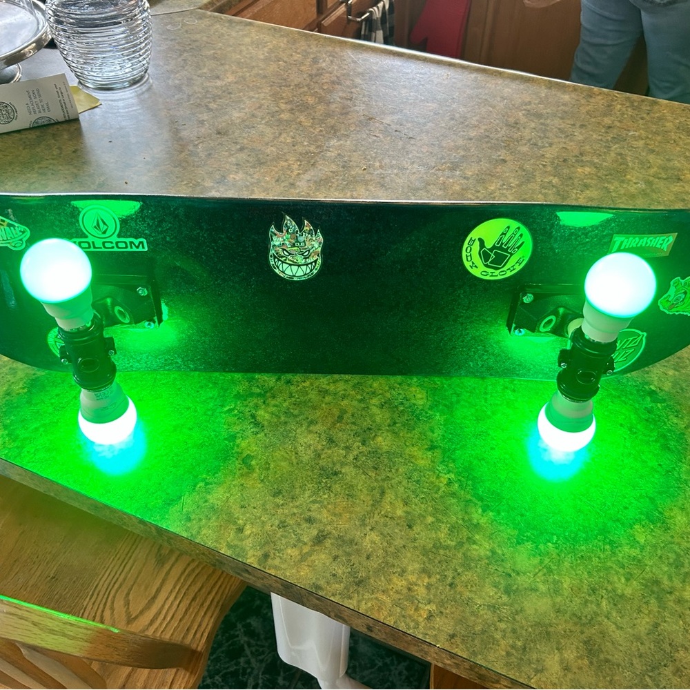 Custom skateboard decor light